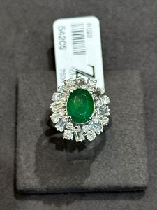 Ring with Emerald
