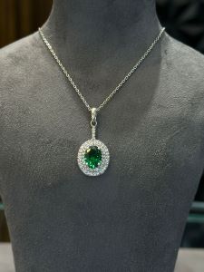 Necklace with Emerald